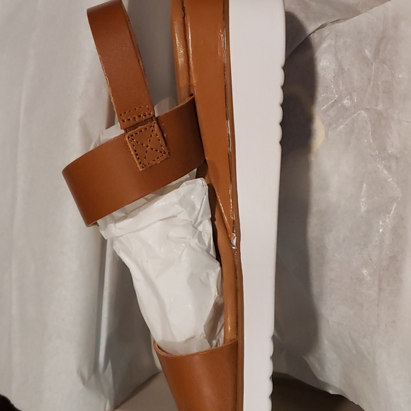 Platform sandals, made of leather from the brand Mila - Picture 8 of 8